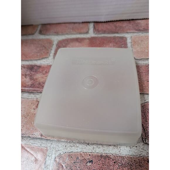 Vintage TUPPERWARE Clear Plastic Sandwich Container With Lids #670-29 #670-31 - Picture 4 of 7